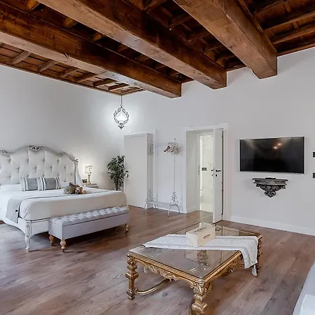 Trevi Fountain Elegant Apartment Rom
