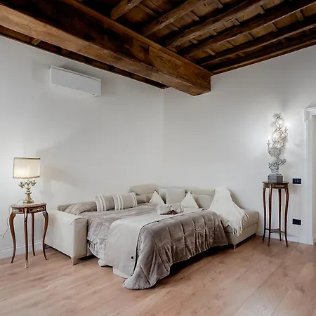 Apartment Trevi Fountain Elegant Rom