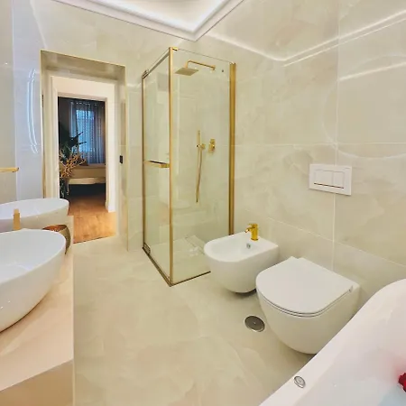 Trevi Fountain Elegant Apartment *