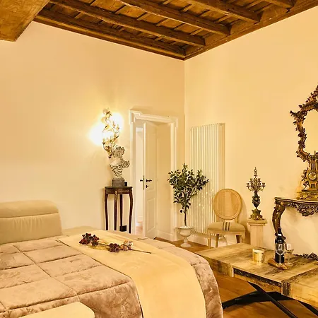 Apartment Trevi Fountain Elegant